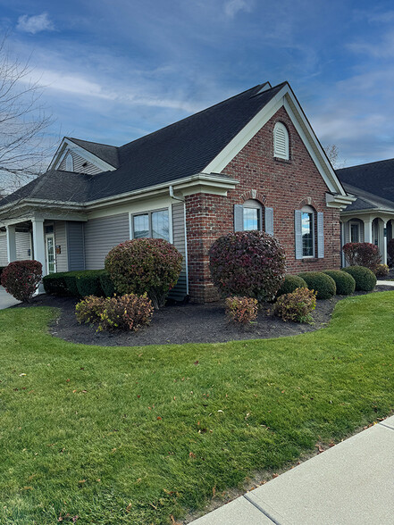 12912 Coldwater Rd, Fort Wayne, IN à louer - Photo de l’immeuble – Image 2 sur 11