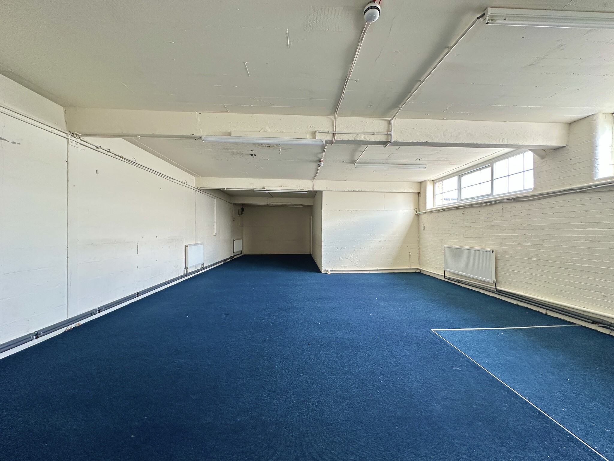 Leagrave Rd, Luton à louer Photo de l’immeuble– Image 1 sur 6