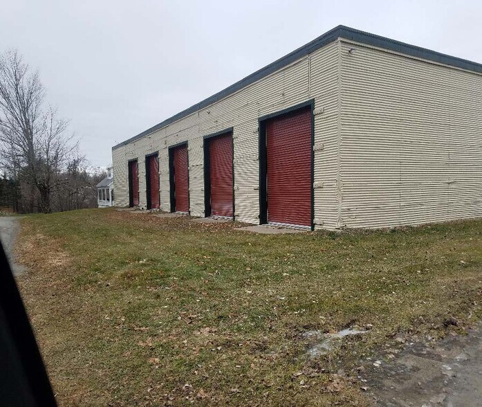 9 Kenwood Ave, Corinna, ME à vendre - Photo de l’immeuble – Image 2 sur 11