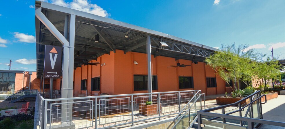 1305 E Houston St, San Antonio, TX à louer - Photo principale – Image 1 sur 5