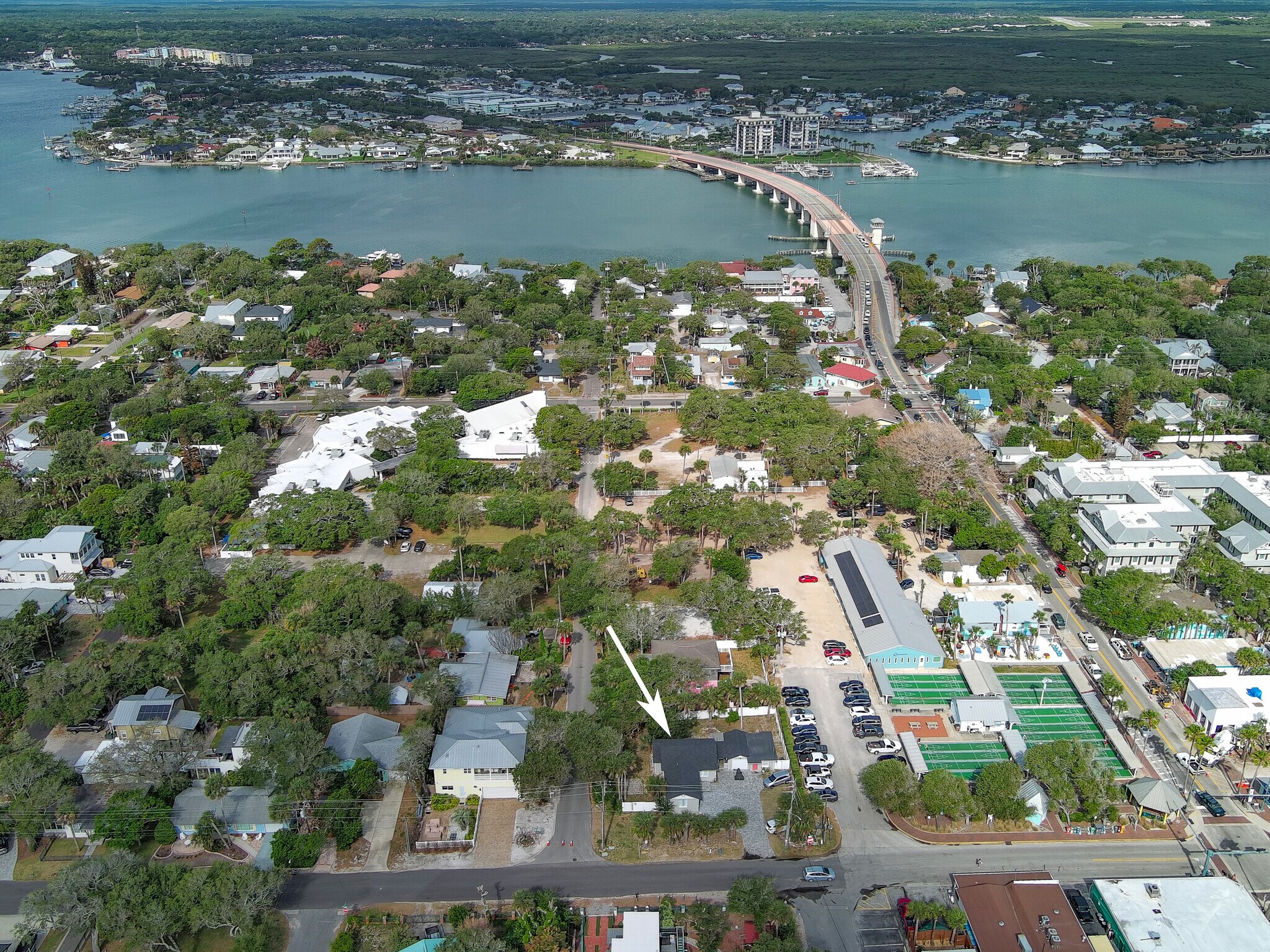 200 S Pine St, New Smyrna Beach, FL à vendre Aérien– Image 1 sur 8
