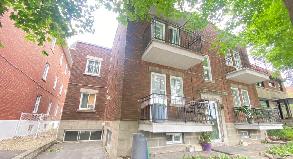 5130 Boul Pie-IX, Montréal, QC à vendre - Photo de l’immeuble – Image 2 sur 6