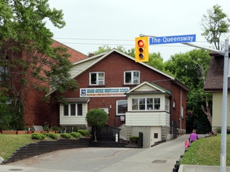 Plus de détails pour 602 The Queensway, Toronto, ON - Spécialisé à vendre