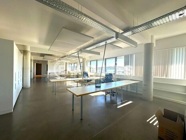 Plus de détails pour Bureau à vendre