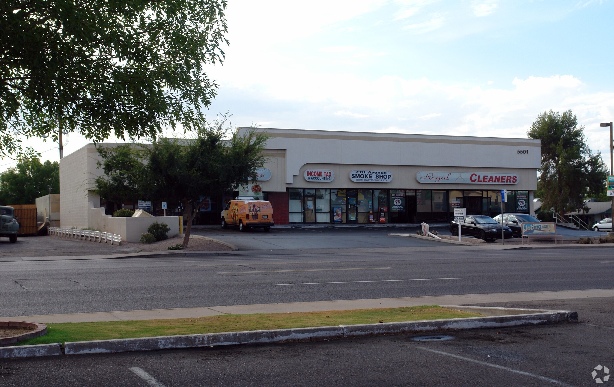5501 N 7th Ave, Phoenix, AZ à louer Photo principale– Image 1 sur 2