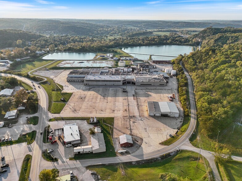 100 Tyson Ave, Noel, MO à vendre - Photo de l’immeuble – Image 2 sur 12