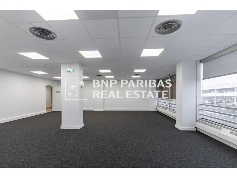 Bureau dans Rosny-sous-Bois à louer - Photo intérieure – Image 2 sur 17