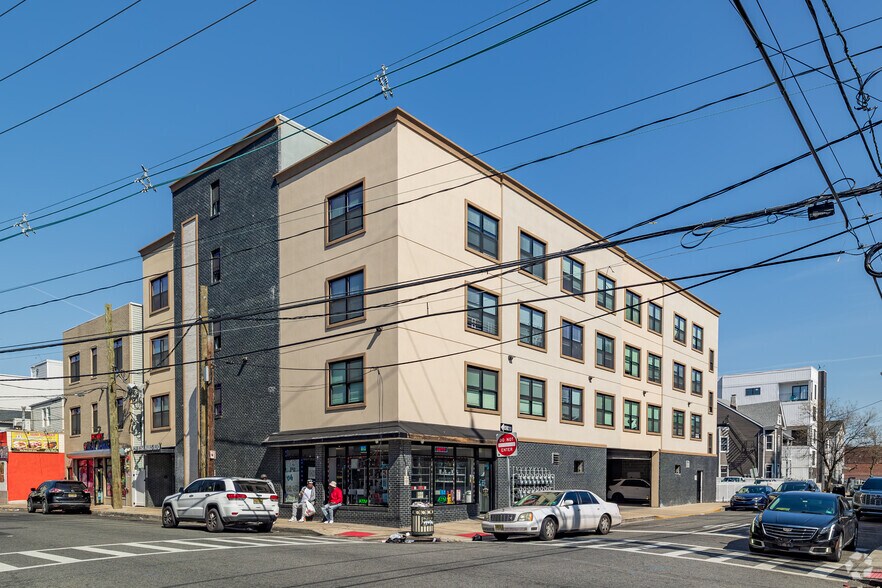 223-225 Rosa Parks Blvd, Paterson, NJ à vendre - Photo de l’immeuble – Image 1 sur 6