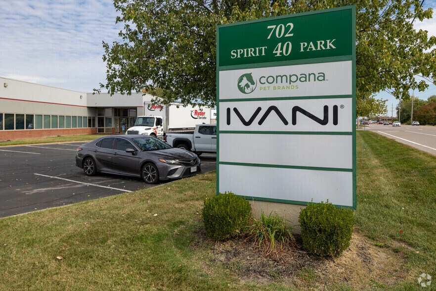 702 Spirit 40 Park Dr, Chesterfield, MO à vendre - Photo de l’immeuble – Image 2 sur 14