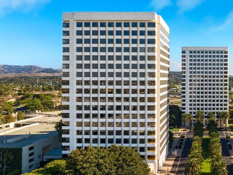 5 Park Plaza, Irvine, CA à louer - Photo de l’immeuble – Image 3 sur 9