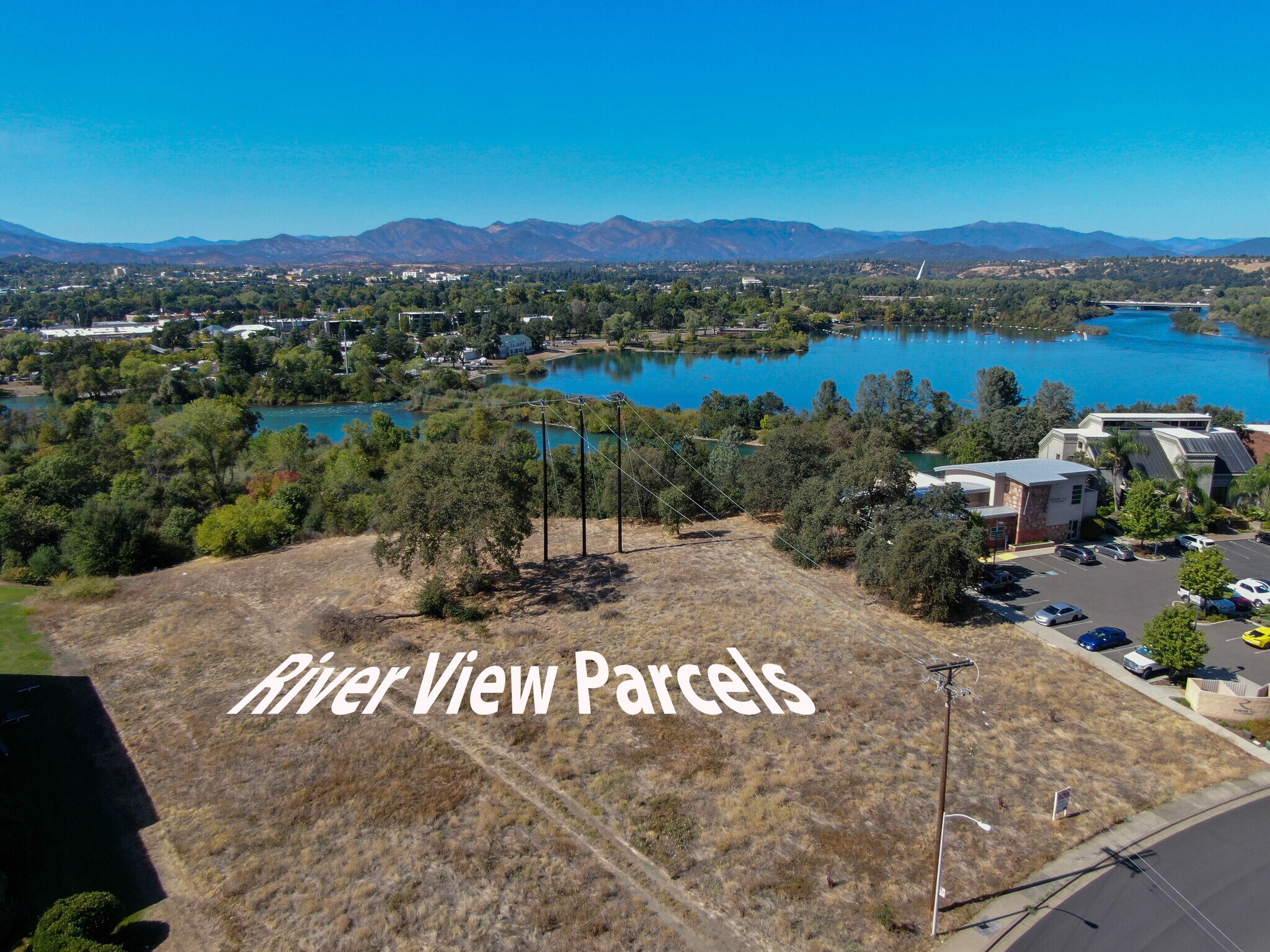 332 Knollcrest Dr, Redding, CA à vendre Photo de l’immeuble– Image 1 sur 17