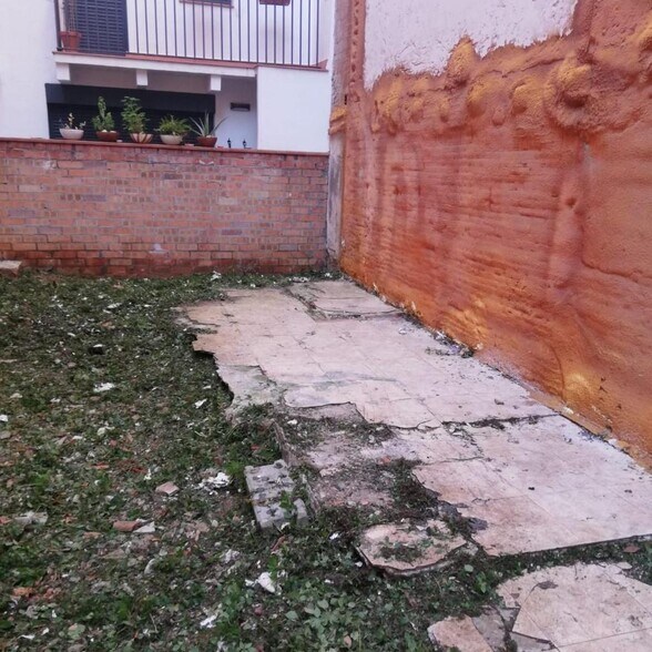 Terrain dans Barcelone, Barcelona à vendre - Photo de l’immeuble – Image 3 sur 6