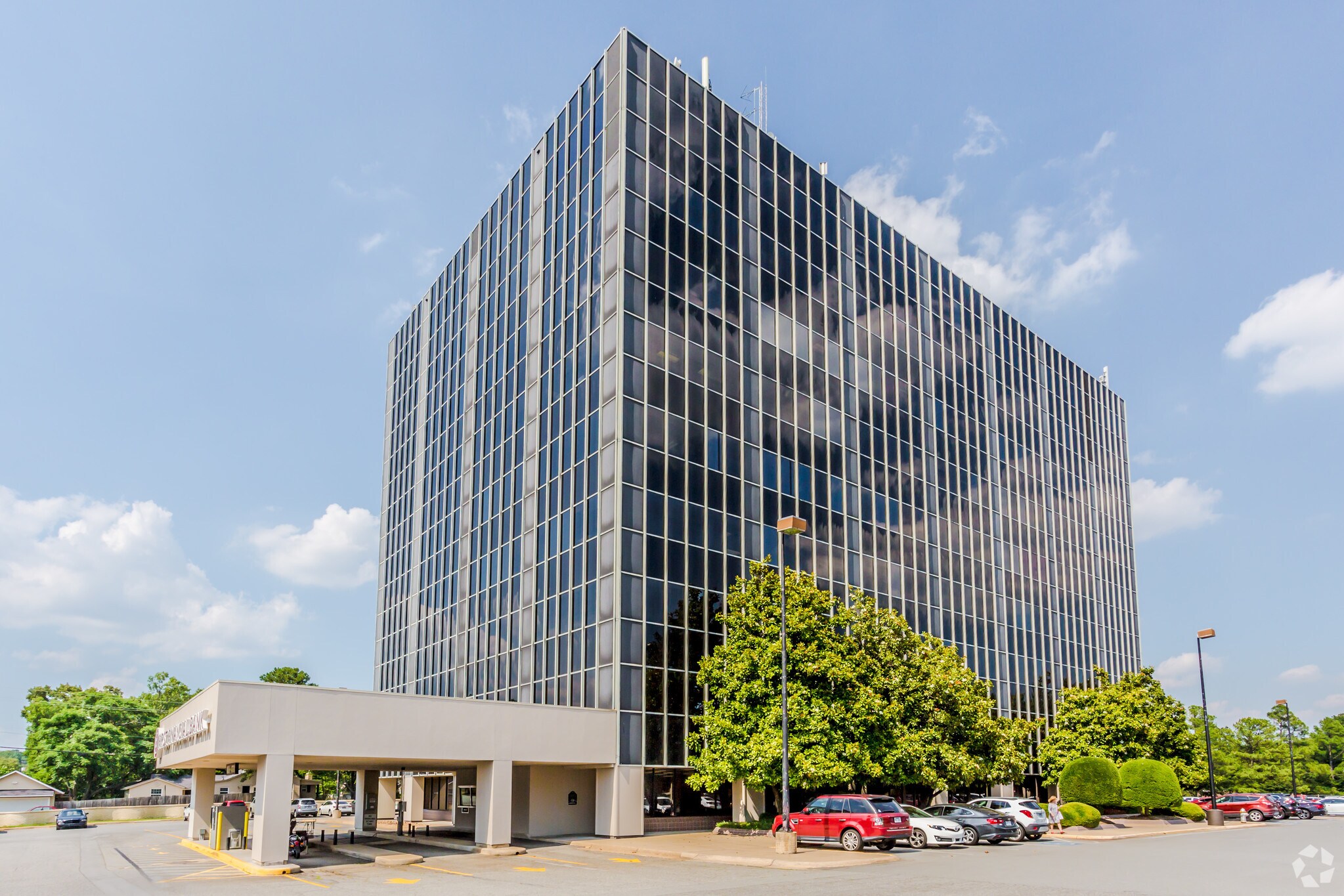 1501 N University Ave, Little Rock, AR à louer Photo principale– Image 1 sur 8