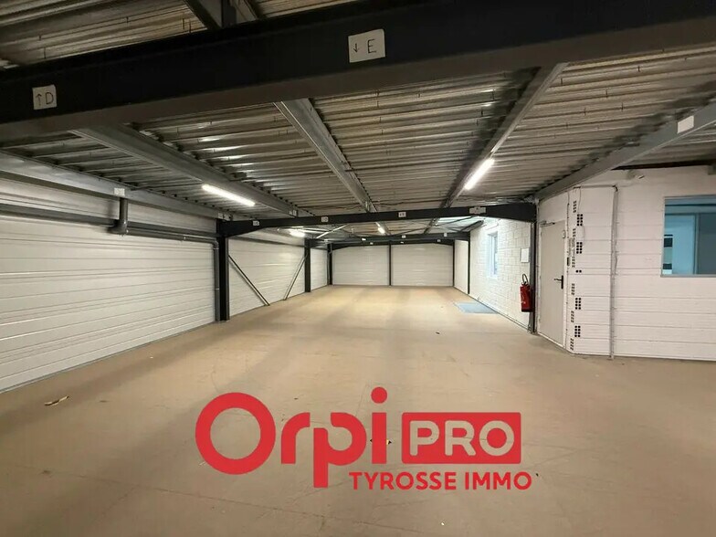 Local d'activités dans Seignosse à vendre - Photo de l’immeuble – Image 3 sur 6