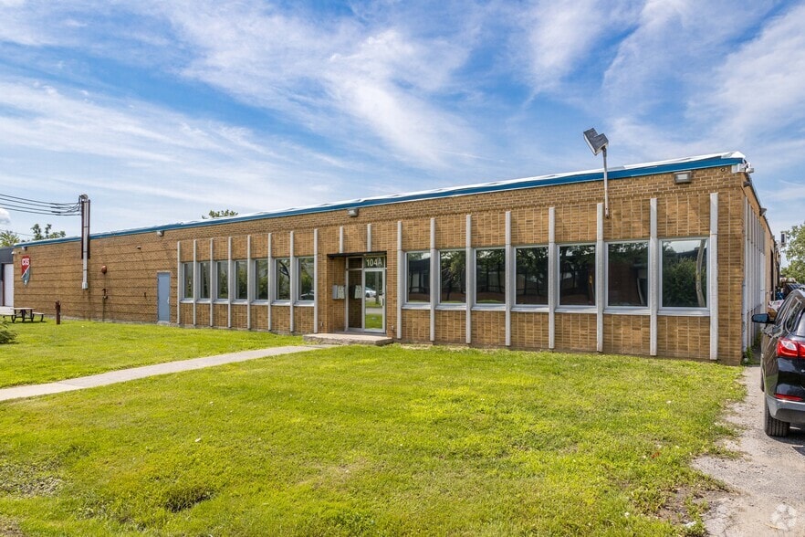 104 Av Gun, Pointe-claire, QC à vendre - Photo principale – Image 1 sur 4