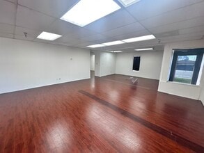 6481 Orangethorpe Ave, Buena Park, CA à louer Photo intérieure– Image 2 sur 11