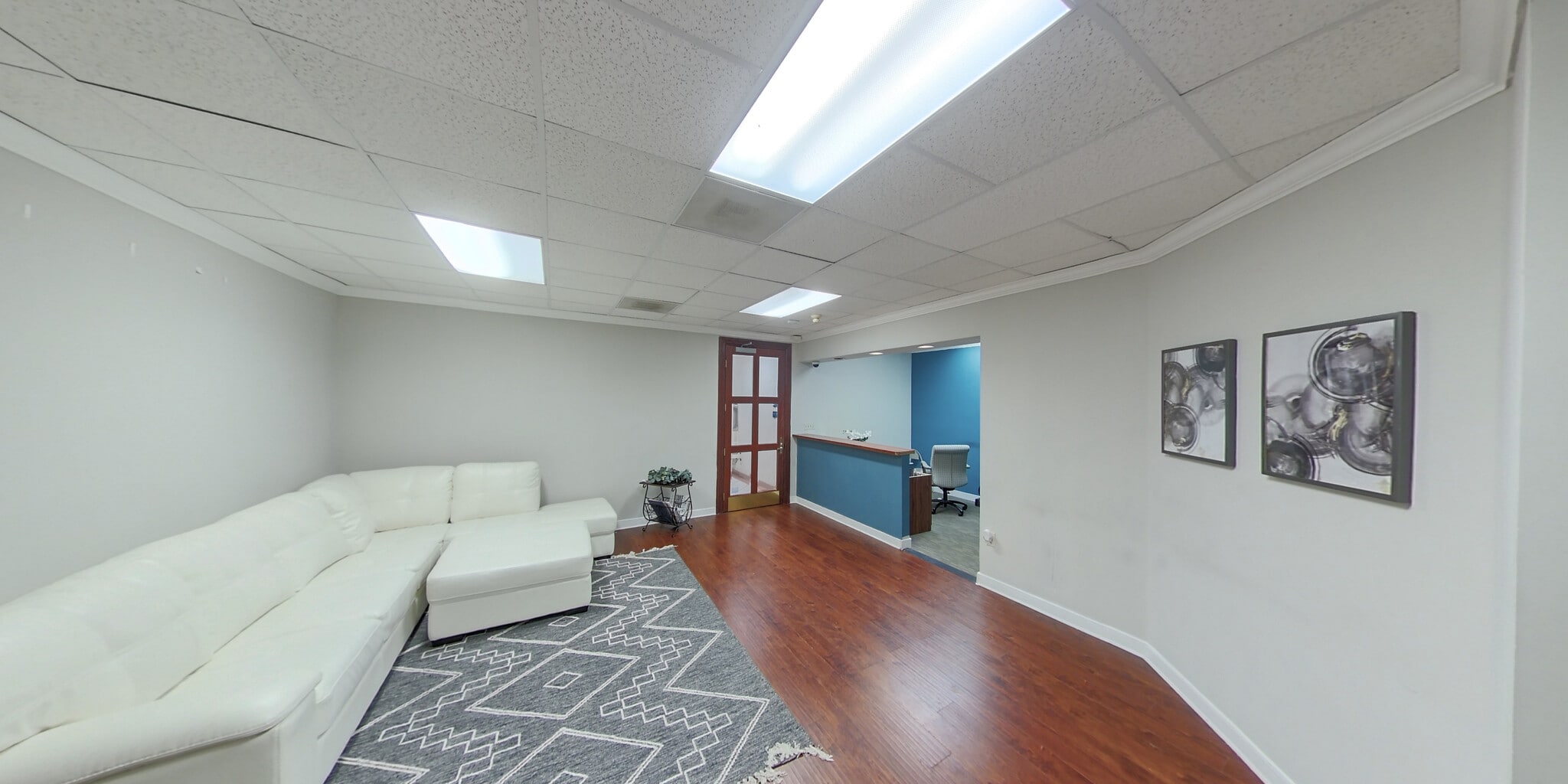 103 Century 21 Dr, Jacksonville, FL à louer Hall d’entrée– Image 1 sur 8