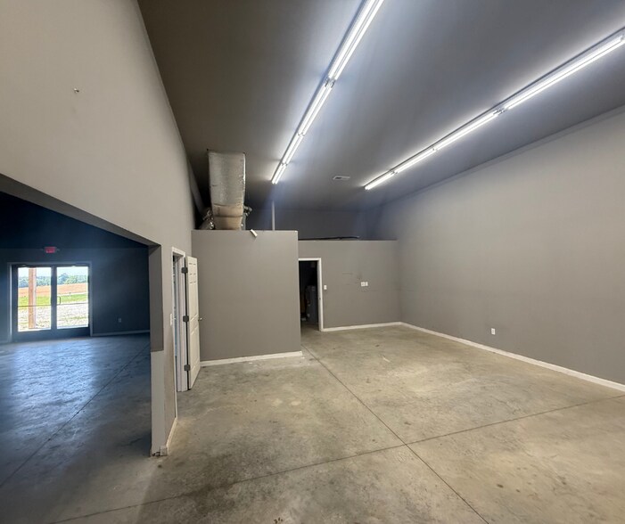 710 Corporate Dr, Springfield, KY à louer - Photo intérieure – Image 3 sur 13