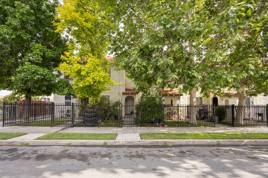 734 W Virginia St, San Bernardino, CA à vendre - Photo de l’immeuble – Image 3 sur 24
