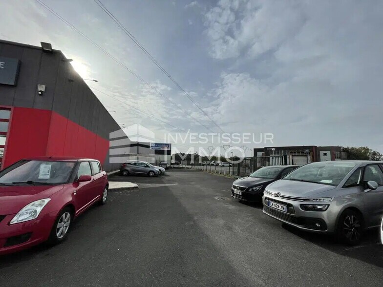 Local commercial dans Pringy à louer - Photo de l’immeuble – Image 3 sur 4