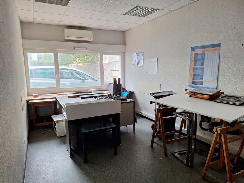 Bureau dans Bordeaux à louer - Photo de l’immeuble – Image 3 sur 8