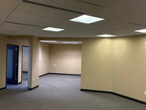 200 Lake Dr E, Cherry Hill, NJ à louer Photo intérieure– Image 2 sur 15