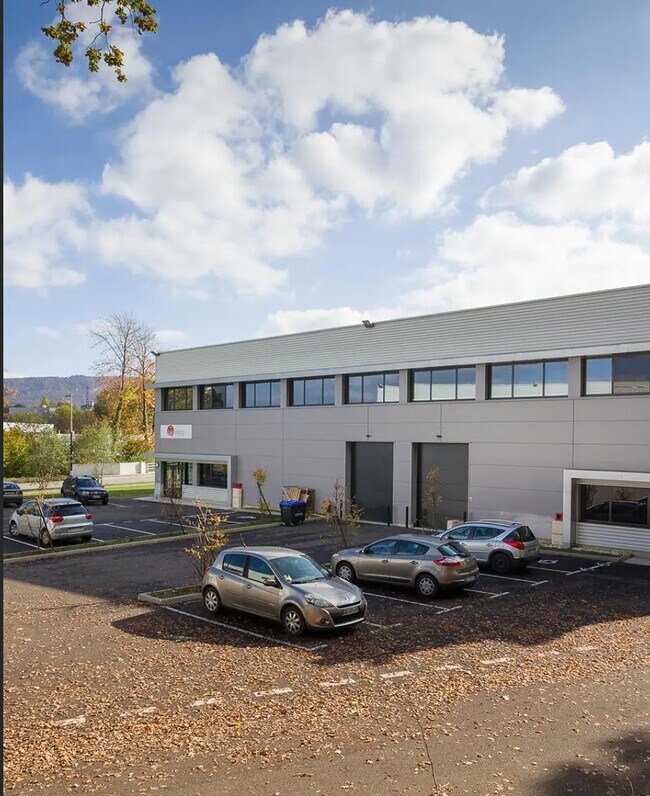 Plus de détails pour Local d’activités à vendre