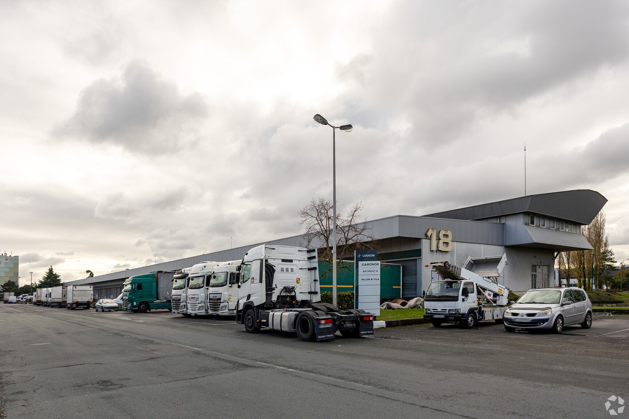 21 Garonor Batiment, Aulnay-sous-Bois à louer Photo principale– Image 1 sur 4