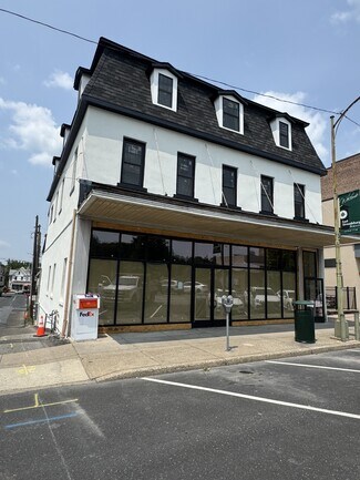 Plus de détails pour 105 Crystal St, East Stroudsburg, PA - Local commercial à louer
