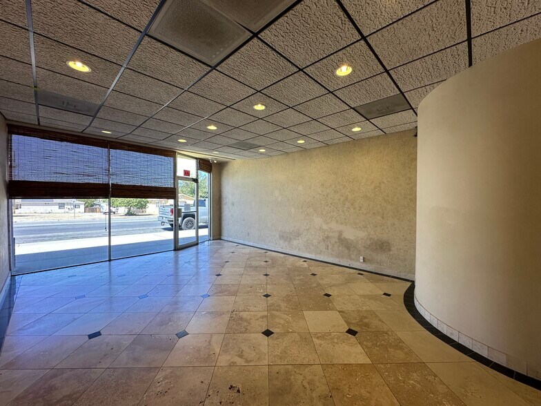 147 Kern St, Taft, CA à louer - Photo de l’immeuble – Image 3 sur 6