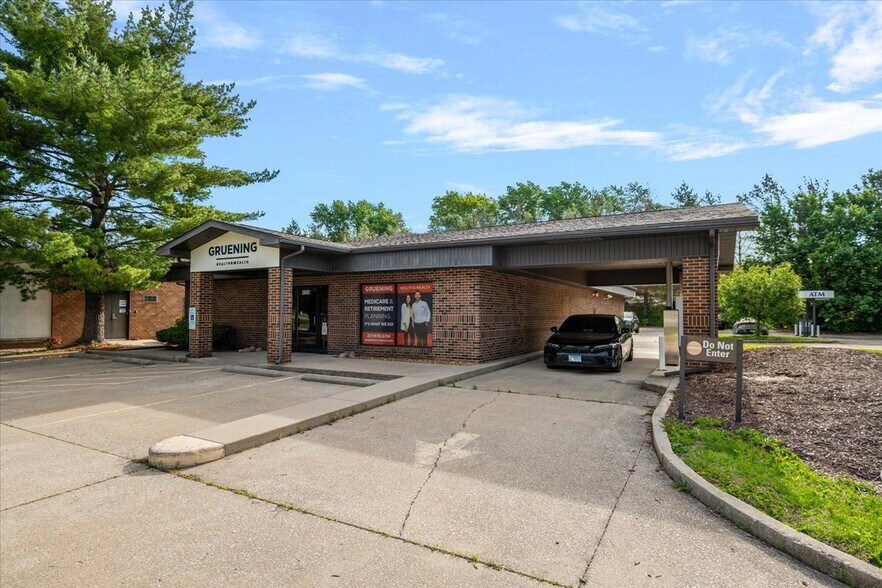 1124 Centre West Dr, Springfield, IL à louer - Photo de l’immeuble – Image 3 sur 25