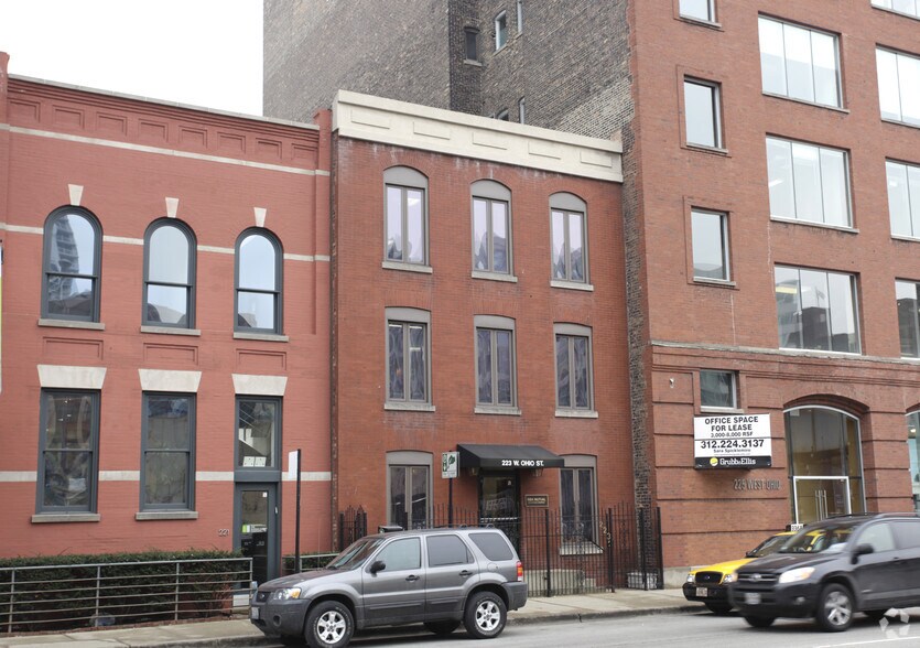 223 W Ohio St, Chicago, IL à vendre - Photo de l’immeuble – Image 3 sur 4
