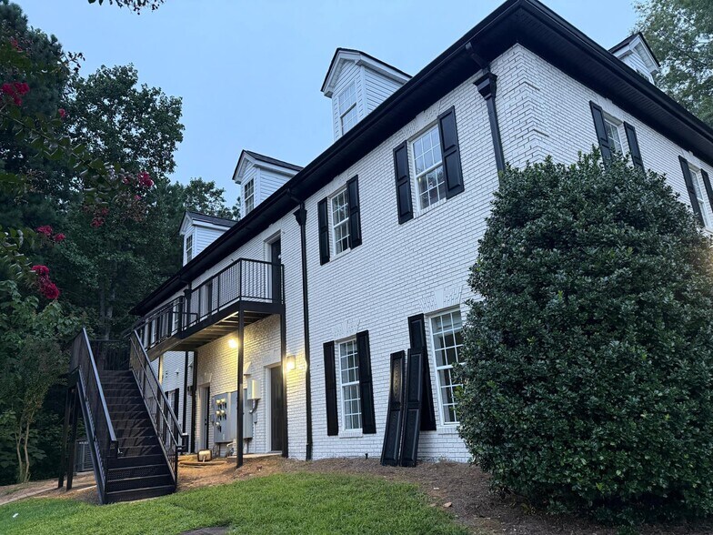 4711 Peachtree Industrial Blvd, Berkeley Lake, GA à louer - Photo de l’immeuble – Image 3 sur 39