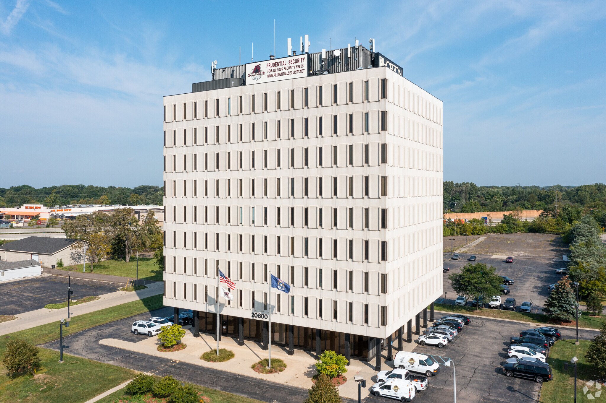 20600 Eureka Rd, Taylor, MI à vendre Photo principale– Image 1 sur 7