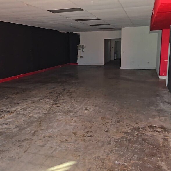 5202 Burnet Rd, Austin, TX à louer - Vidéo sur l’annonce professionnelle – Image 2 sur 3