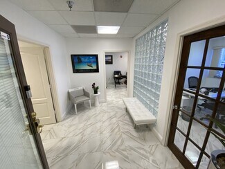 Plus de détails pour 1111 Kane Concourse, Bay Harbor Islands, FL - Bureau à louer