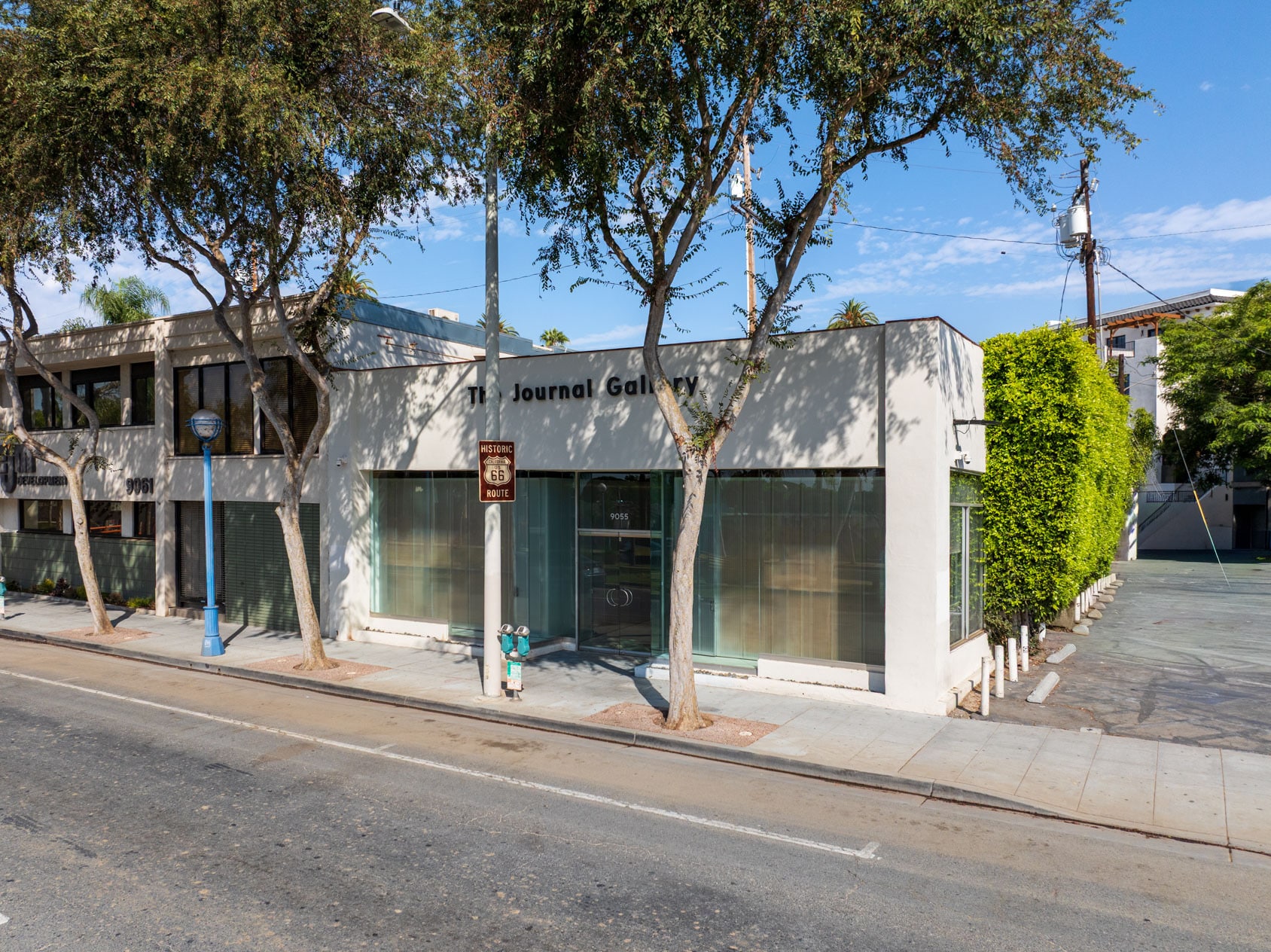 9055 Santa Monica Blvd, West Hollywood, CA à louer Photo intérieure– Image 1 sur 9