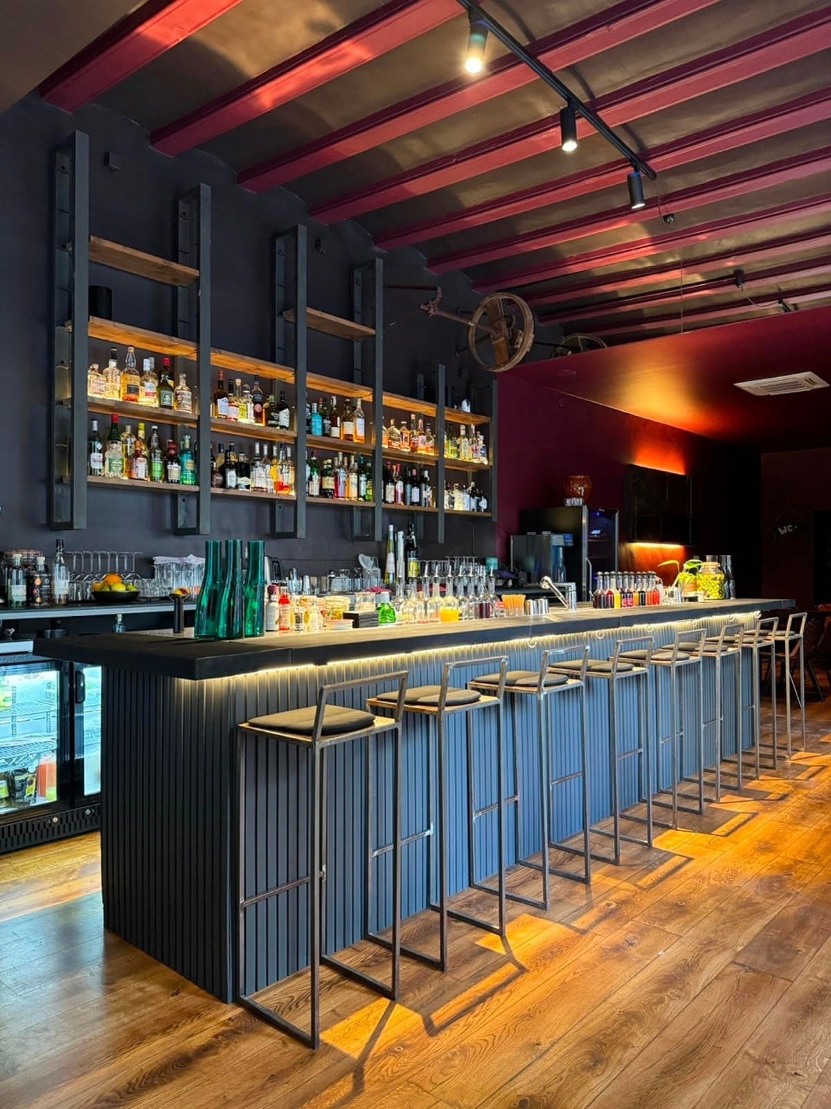 Local commercial dans Barcelone, Barcelona à louer Photo intérieure– Image 1 sur 9