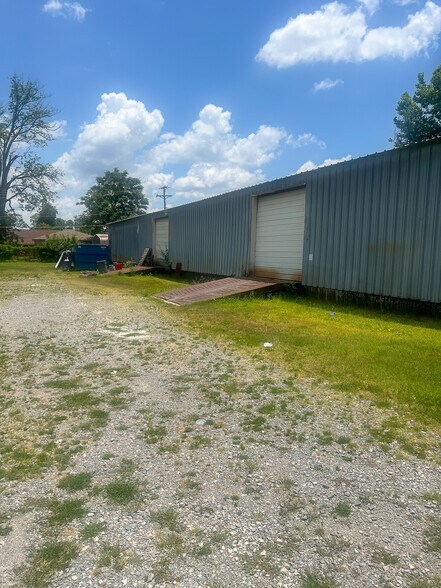 520 N Vine St, North Little Rock, AR à louer - Photo de l’immeuble – Image 3 sur 8