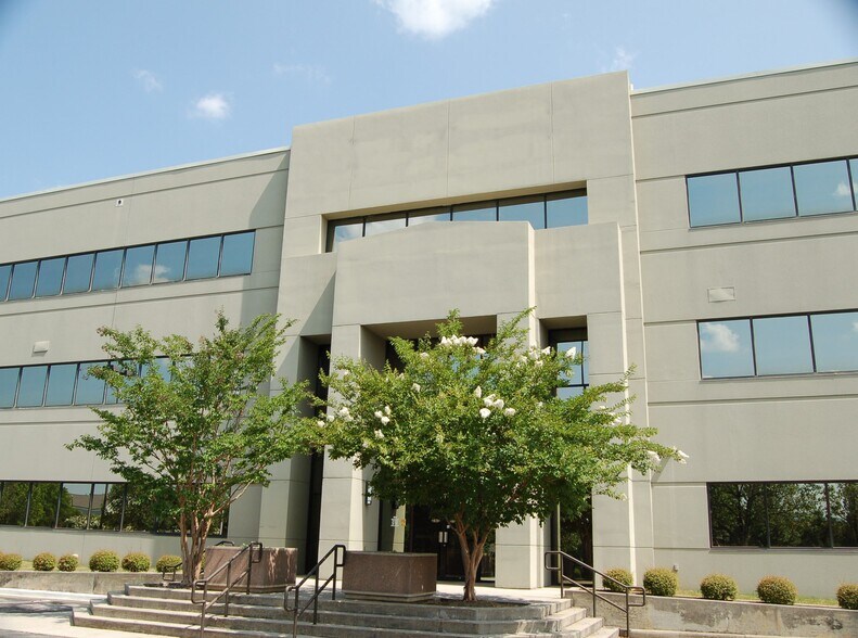 4820 University Sq, Huntsville, AL à louer - Photo de l’immeuble – Image 3 sur 6