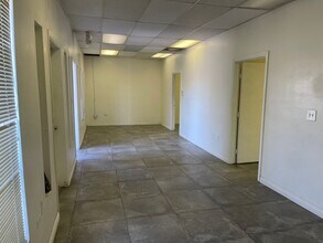 2420-2570 E Desert Inn Rd, Las Vegas, NV à louer Photo intérieure– Image 2 sur 12