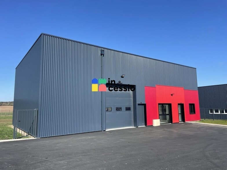 Local d'activités dans Requeil à vendre - Photo de l’immeuble – Image 2 sur 3