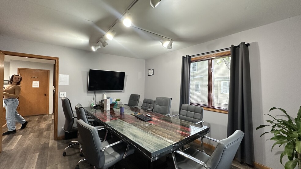 3724 W Saint Joseph Hwy, Lansing, MI à louer - Photo de l’immeuble – Image 3 sur 11