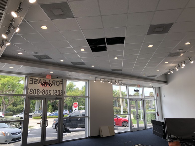6400 S Dixie Hwy, South Miami, FL à louer - Photo de l’immeuble – Image 2 sur 7