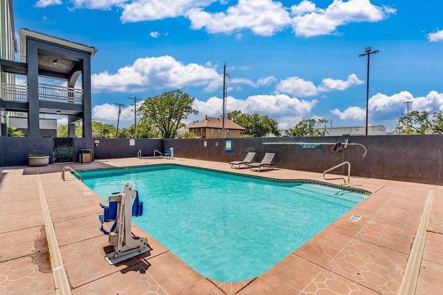 221 E Kellogg St, Wichita, KS à vendre - Photo de l’immeuble – Image 3 sur 18