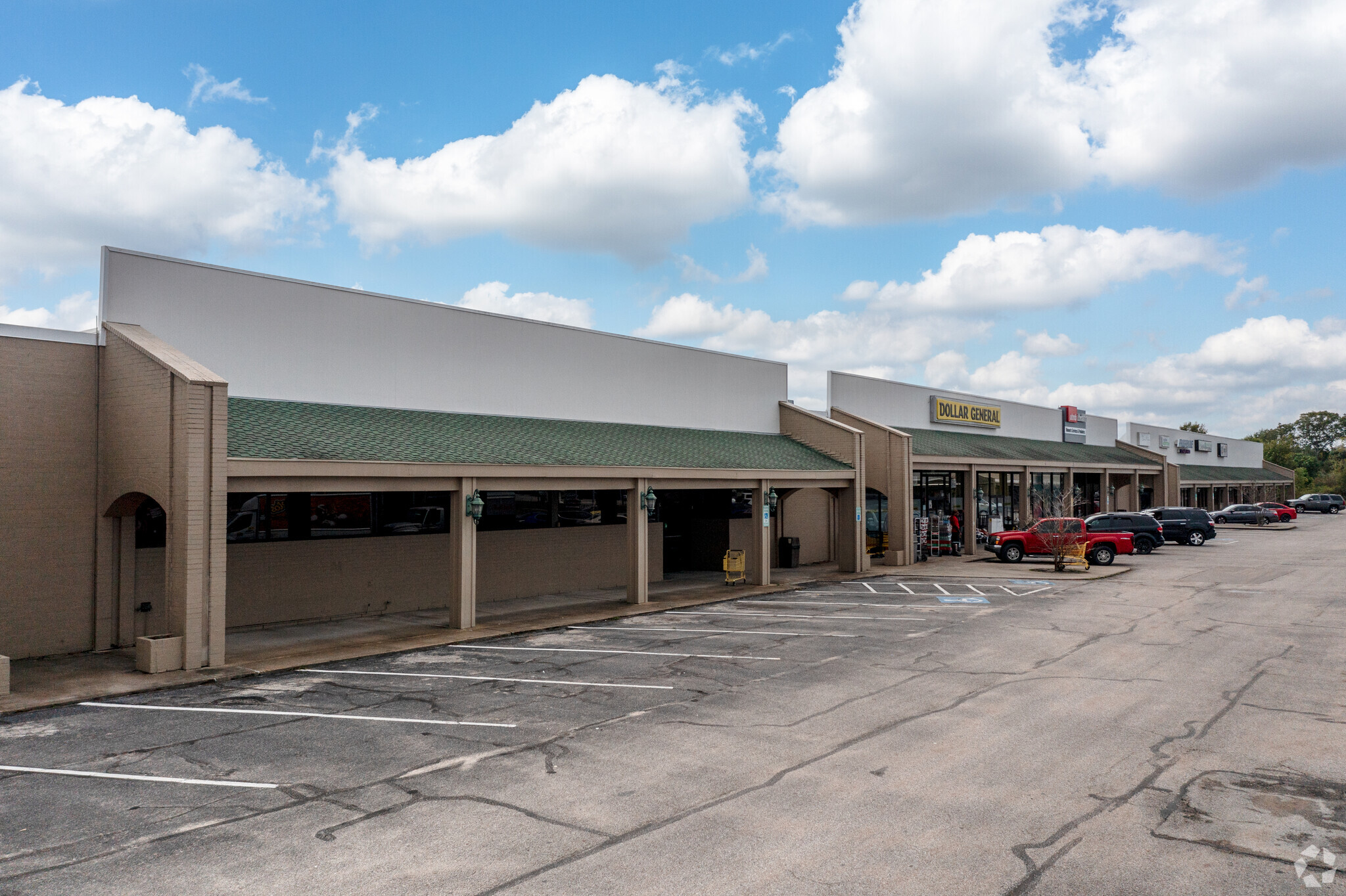 1100-1116 E Mulberry St, Angleton, TX à louer Photo de l’immeuble– Image 1 sur 7
