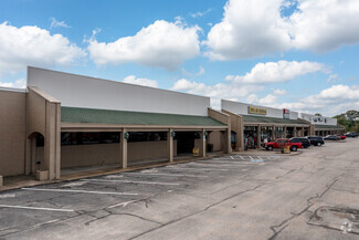 Plus de détails pour 1100-1116 E Mulberry St, Angleton, TX - Local commercial à louer