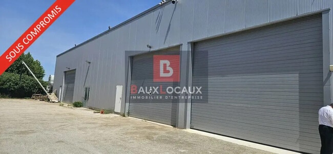 Plus de détails pour Local d’activités à vendre