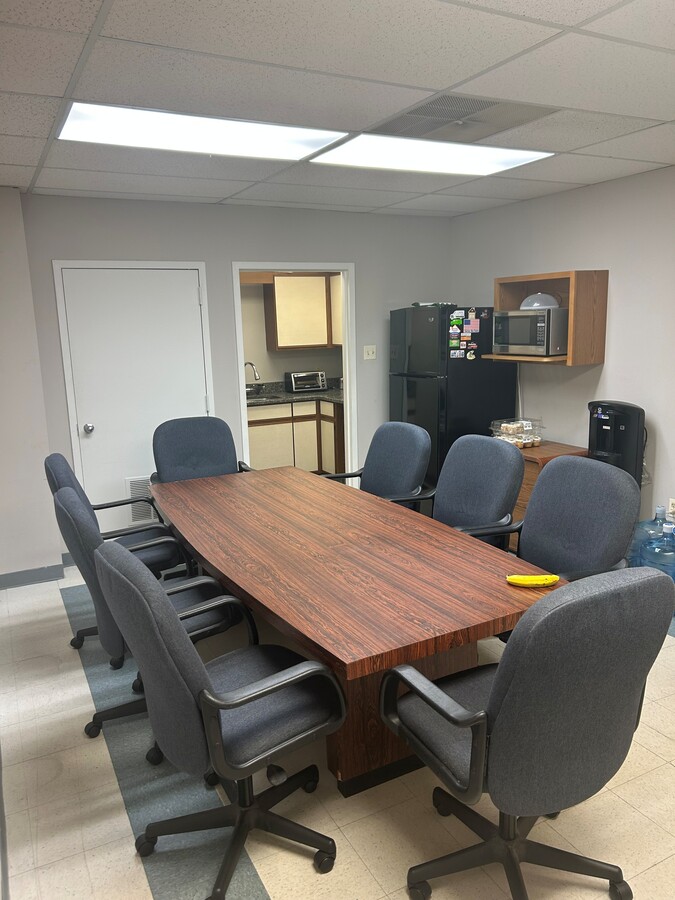 10730-10752 Baltimore Ave, Beltsville, MD 20705 - Lot 10730-10734 -  - Photo intérieure - Image 1 of 3