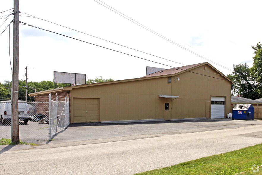 1097-1101 Gravois Rd, Fenton, MO à louer - Photo de l’immeuble – Image 2 sur 2